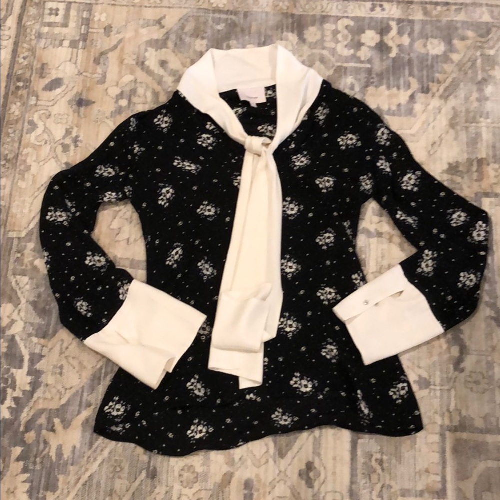 Cinq à Sept tie neck blouse